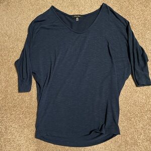 Laila Jayde light three quarter dolman sleeve blue sweater size S